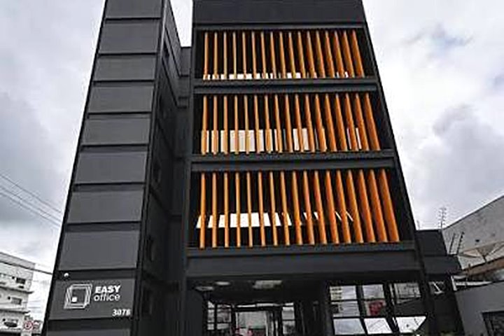 Fachada do edifício comercial Easy Office